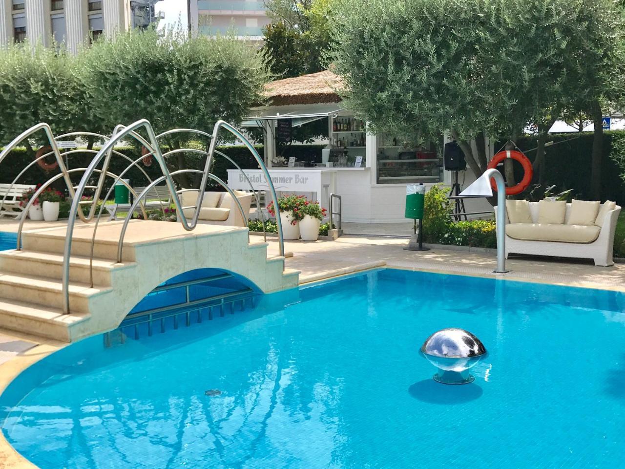 Hotel Bristol ソットマリーナ エクステリア 写真